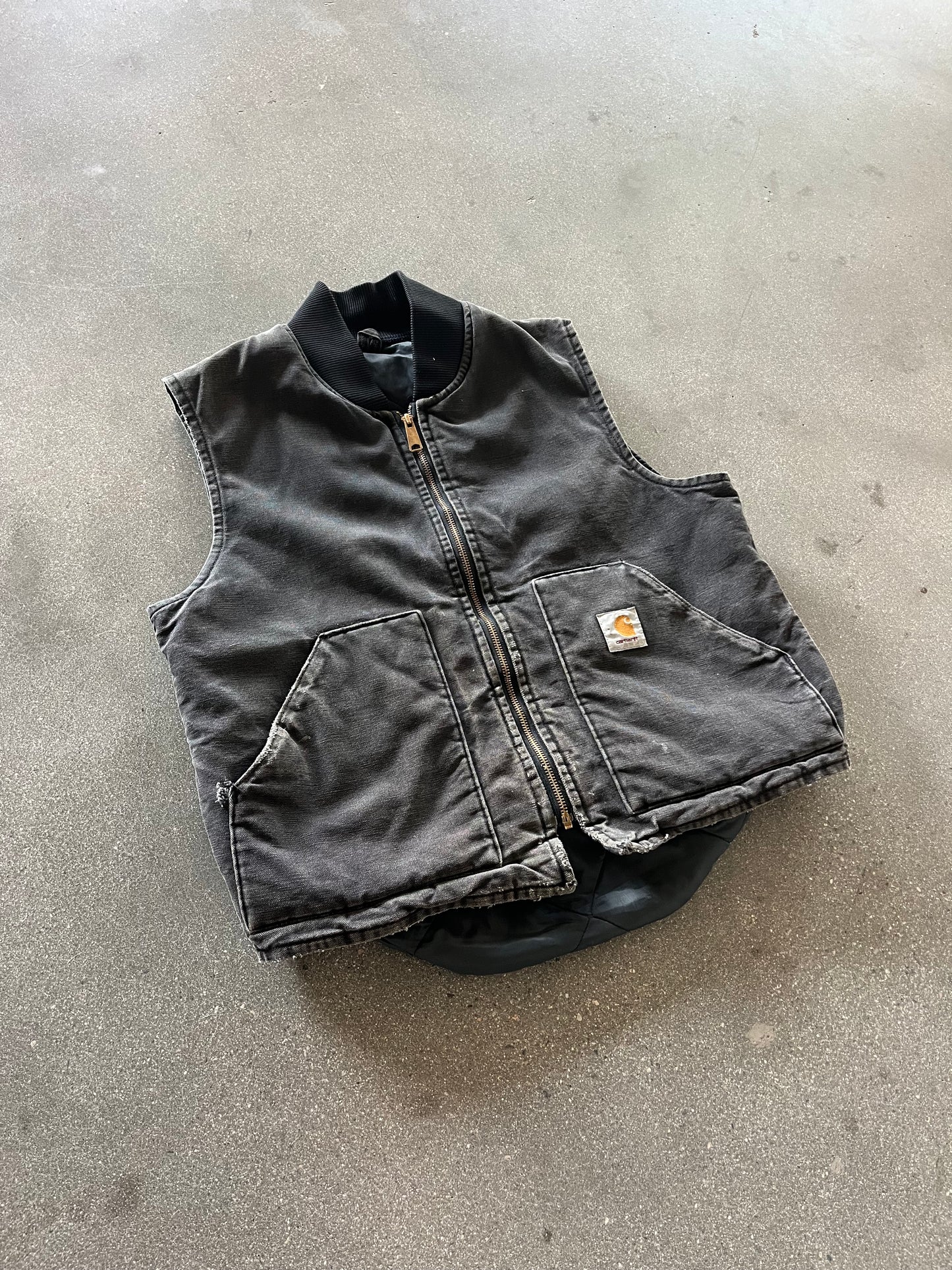 90’S FADED BLACK CARHARTT VEST - BOXY L