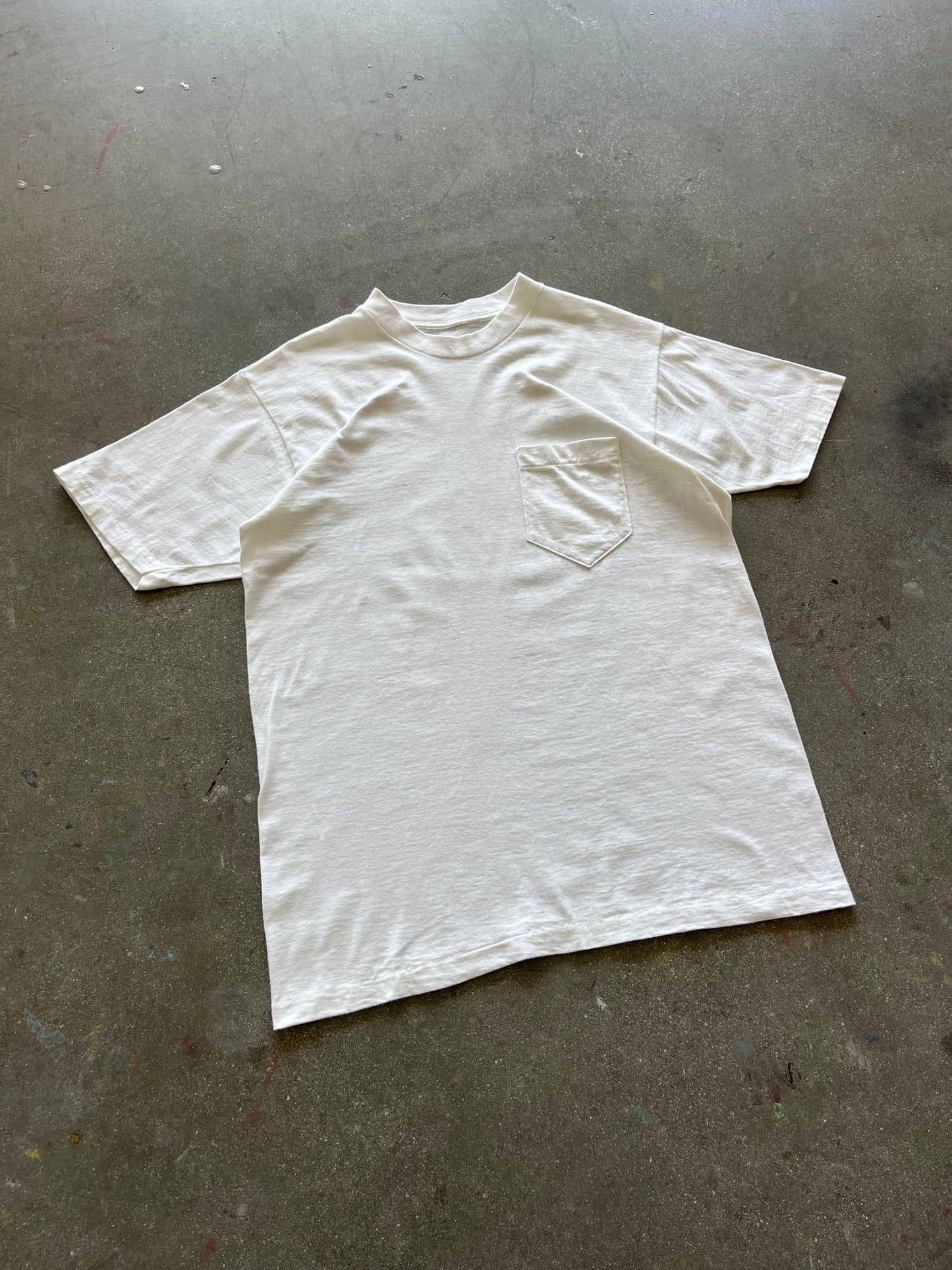 90’S WHITE BLANK POCKET TEE - M/L