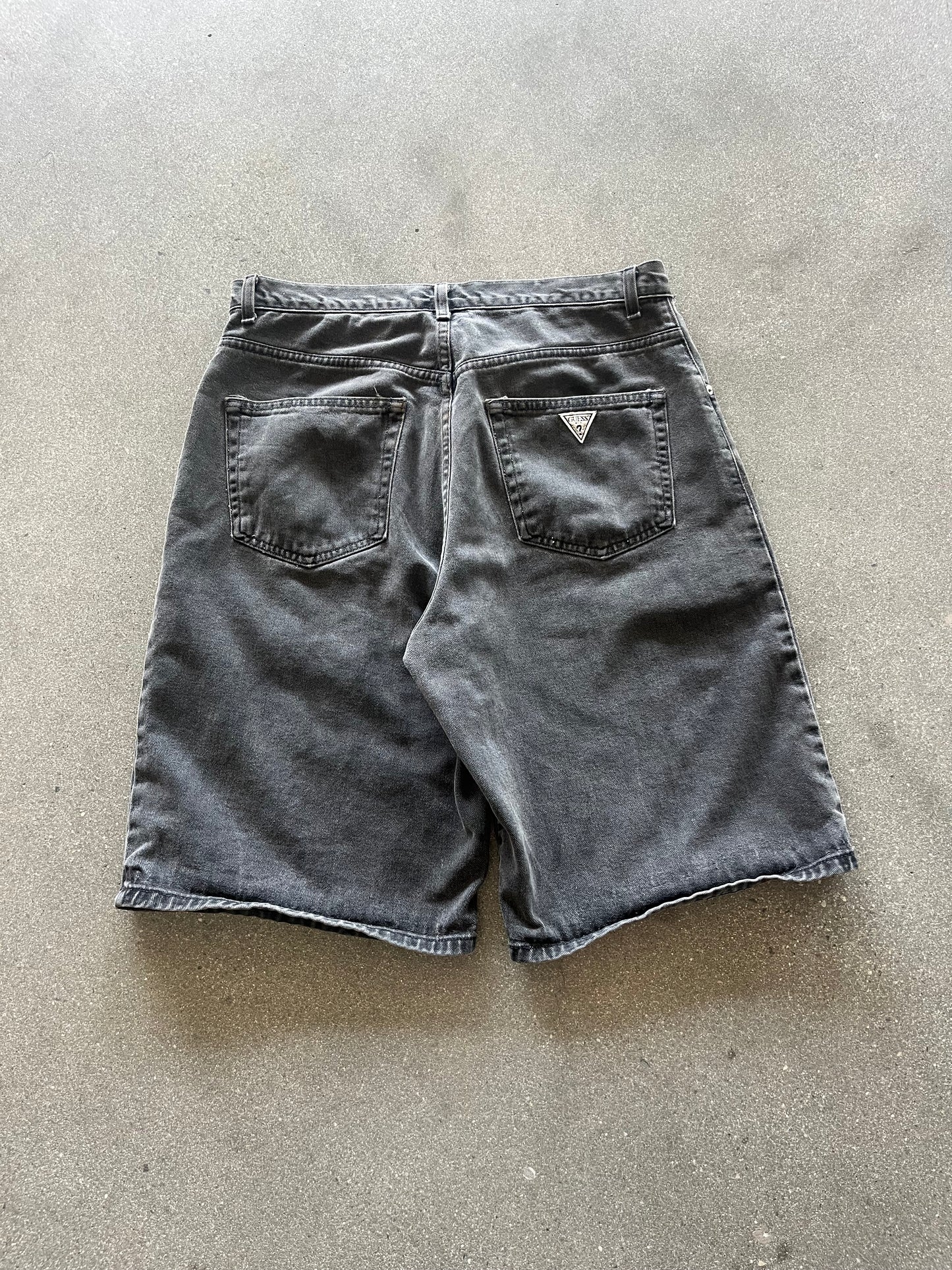 90’S FADED BLACK GUESS BAGGY JORTS - 33