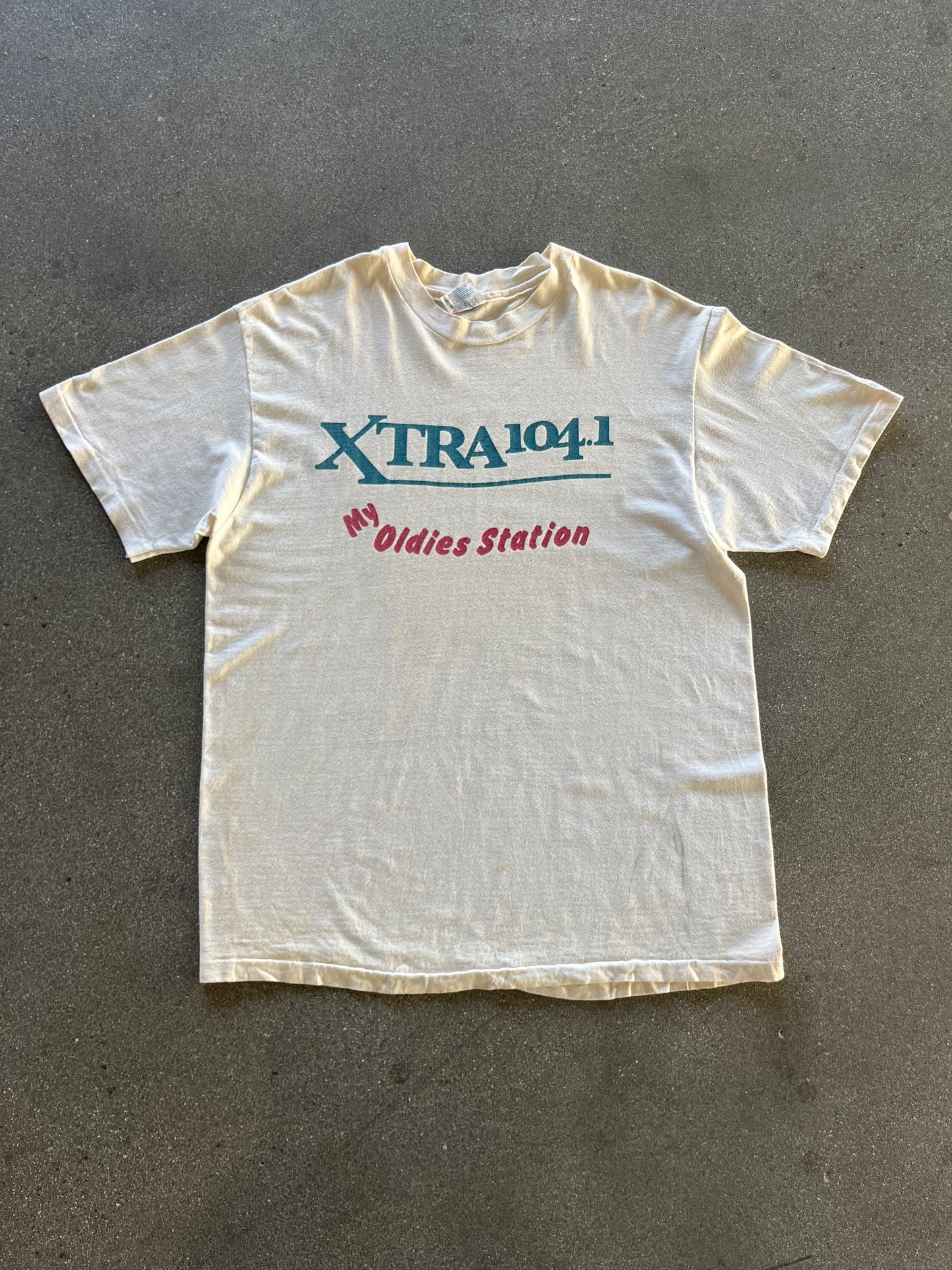 90’S XTRA OLDIES RADIO TEE - L