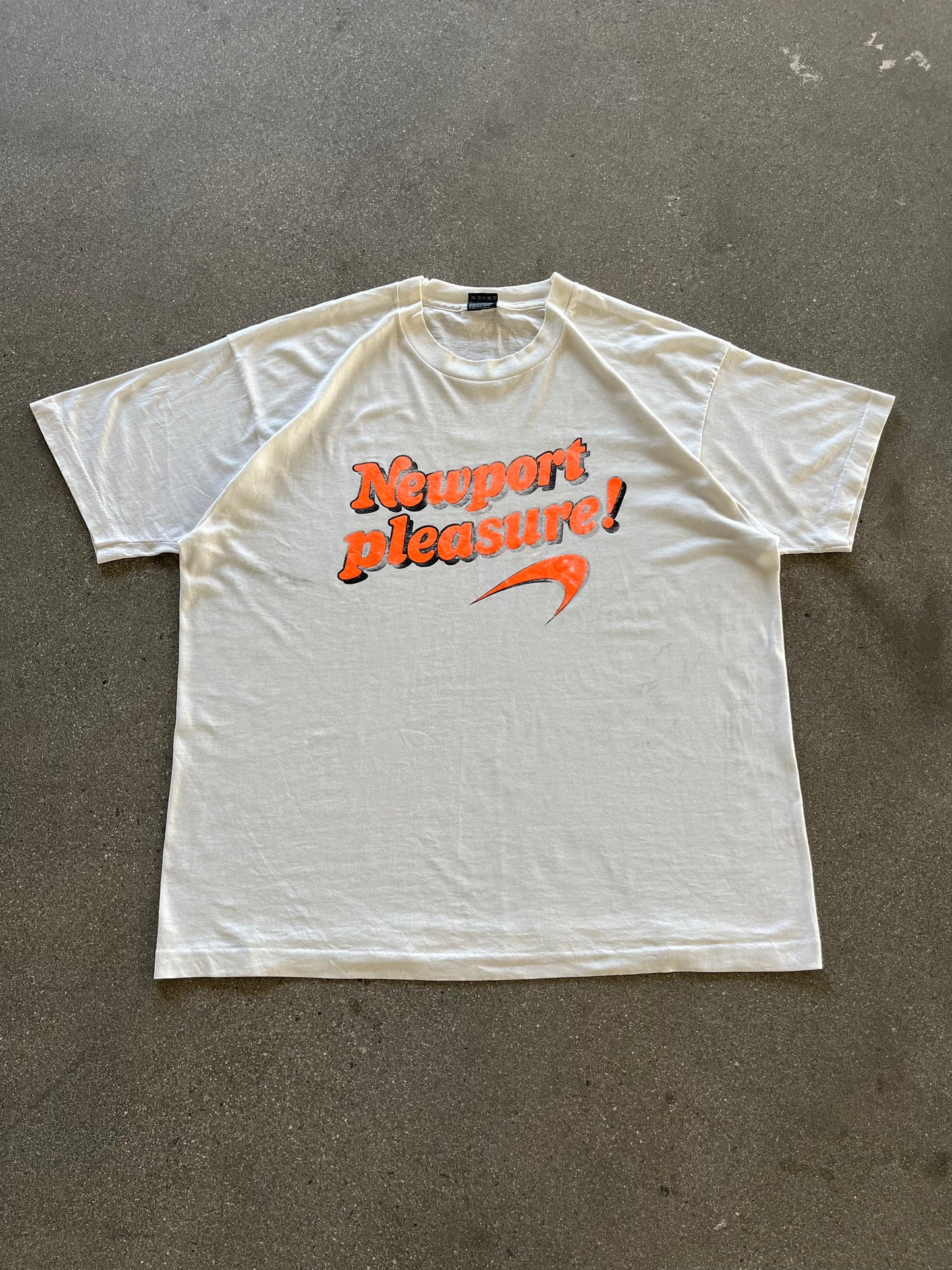 90’S “NEWPORT PLEASURE” CIGARETTE TEE - BOXY L/XL