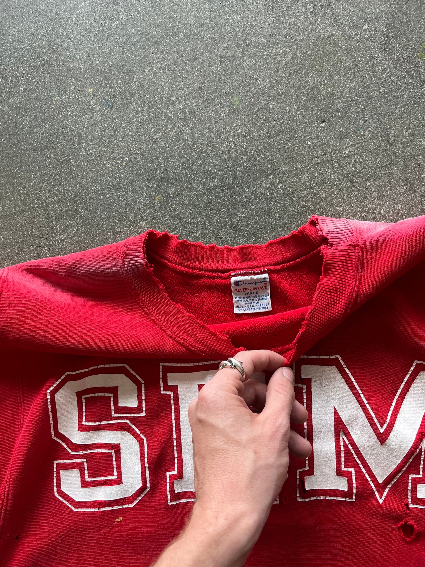 90’S DISTRESSED “SEM” SUNFADED CHAMPION REVERSE WEAVE - BOXY L