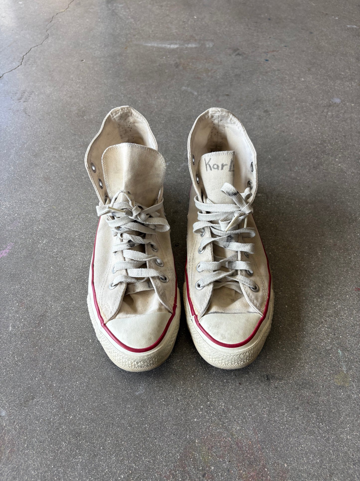miUSA 90’S HIGH TOP STUDDED BEIGE CONVERSE - 8 US MENS