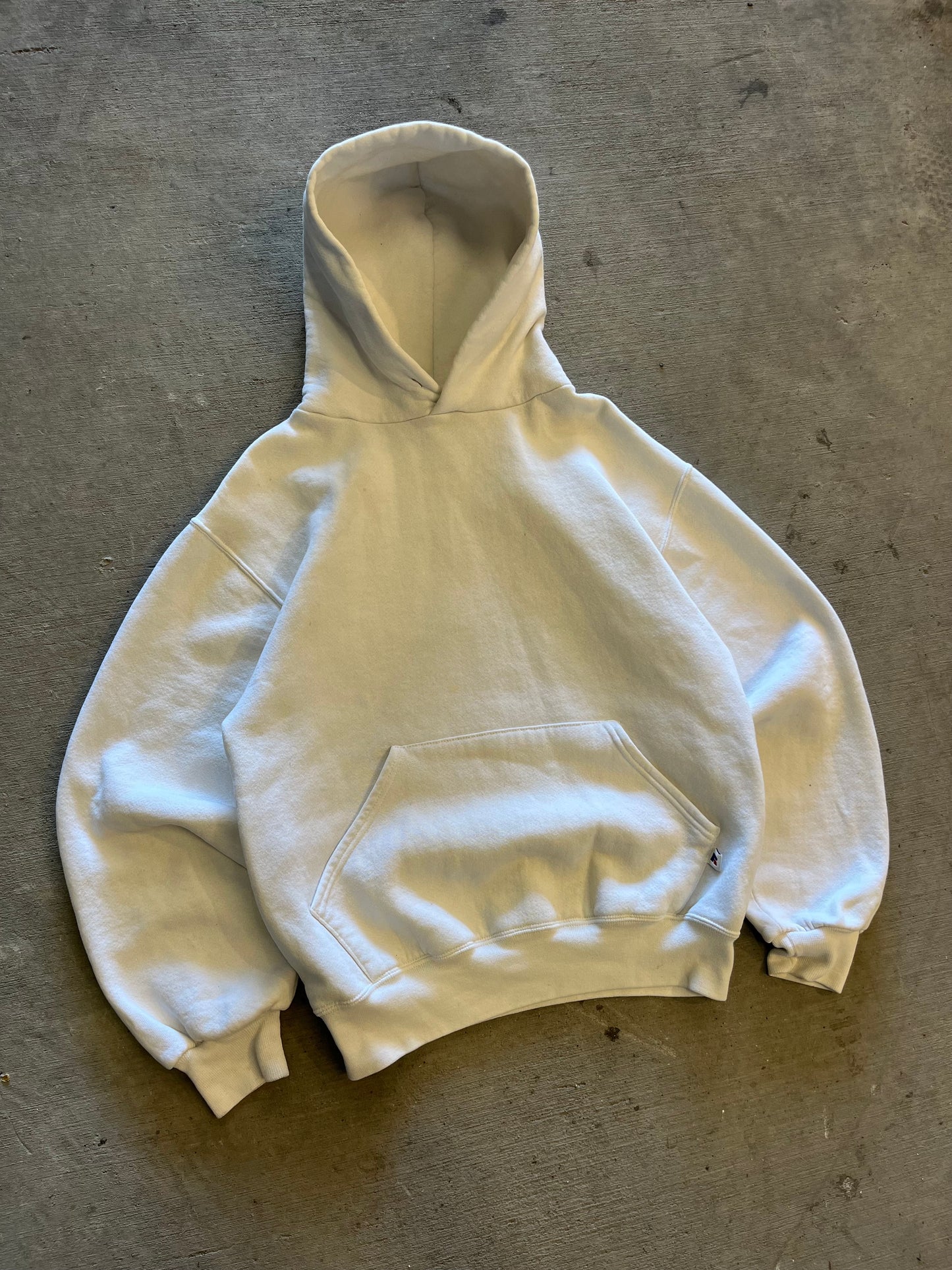 90’S WHITE RUSSELL ATHLETIC HOODIE - BOXY S