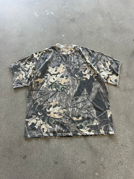 2000’S REALTREE CAMO CUTOFF POCKET TEE - BOXY XL