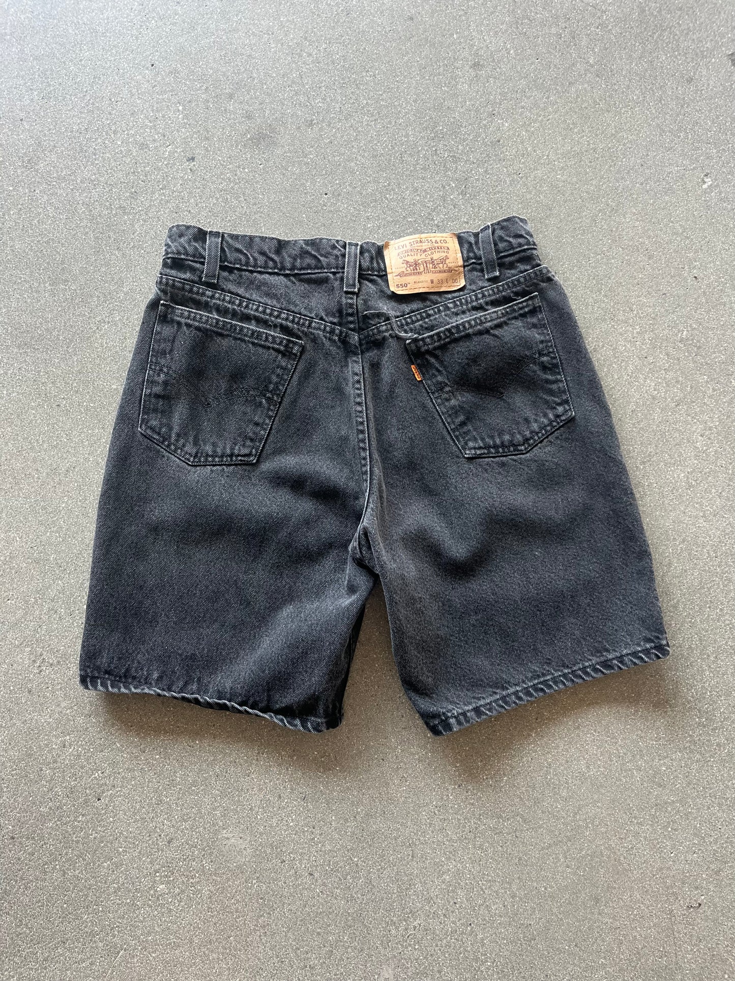 90’S ORANGE TAB LEVI’S 550 BLACK JORTS - 32