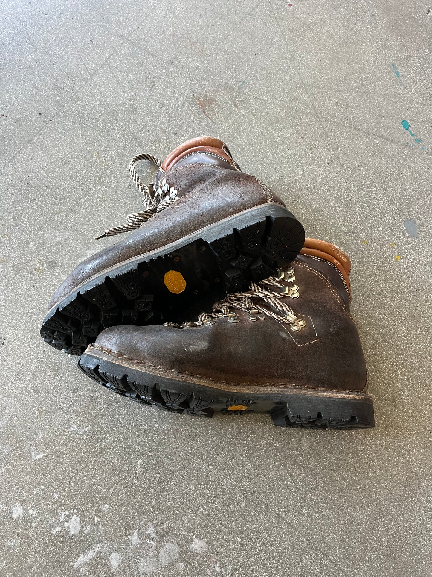 90’S THOM MCAN ITALIAN DARK BROWN LEATHER HIKING BOOTS - 9 US MEN