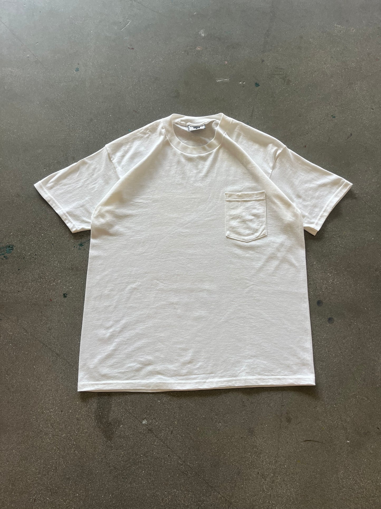 90’S WHITE POCKET TEE - L/XL