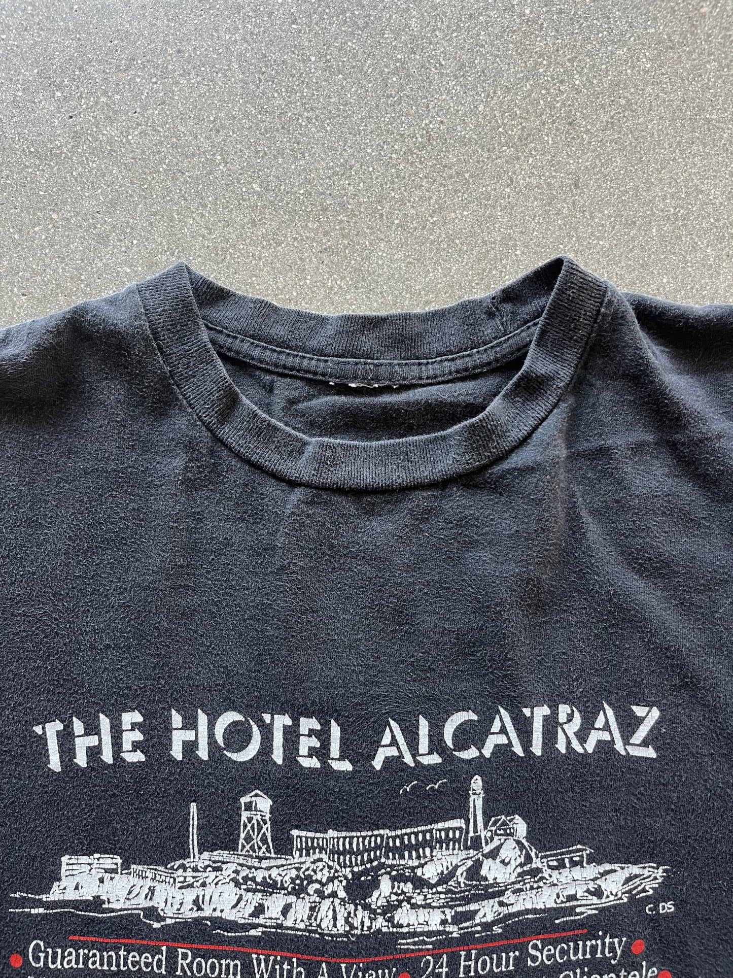 2000’S “THE HOTEL ALCATRAZ” TEE - BOXY L