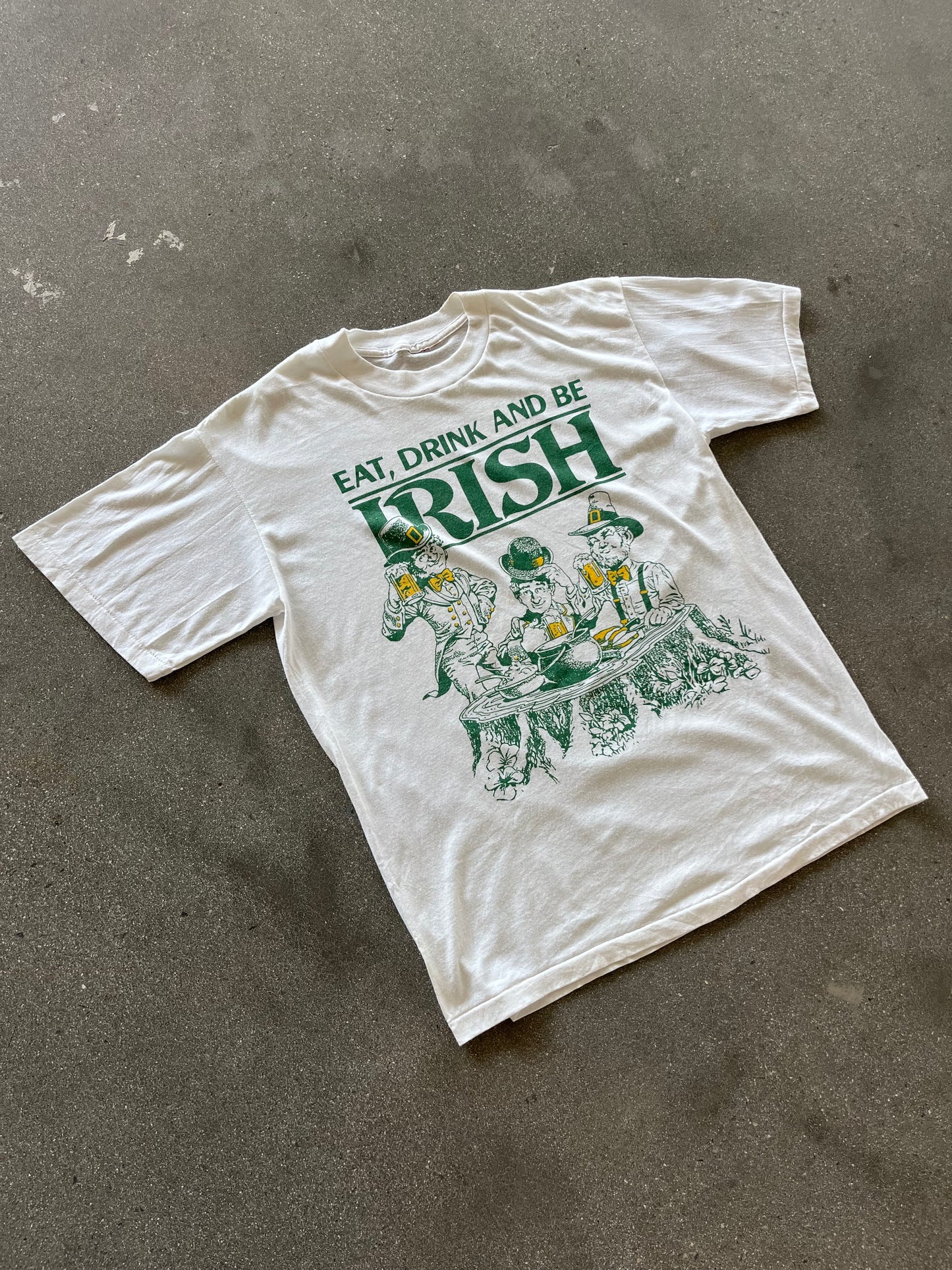90’S “EAT DRINK AND BE IRISH!” TEE - L