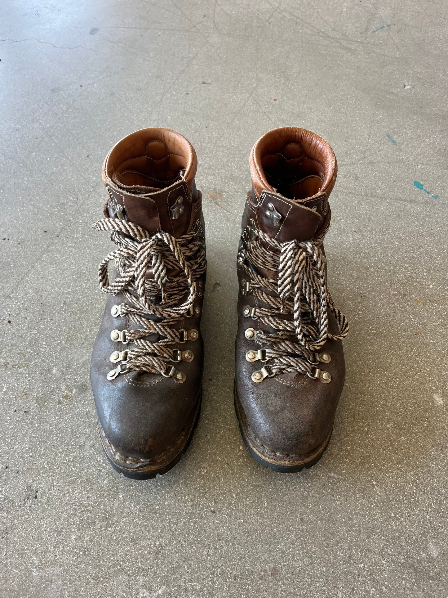 90’S THOM MCAN ITALIAN DARK BROWN LEATHER HIKING BOOTS - 9 US MEN