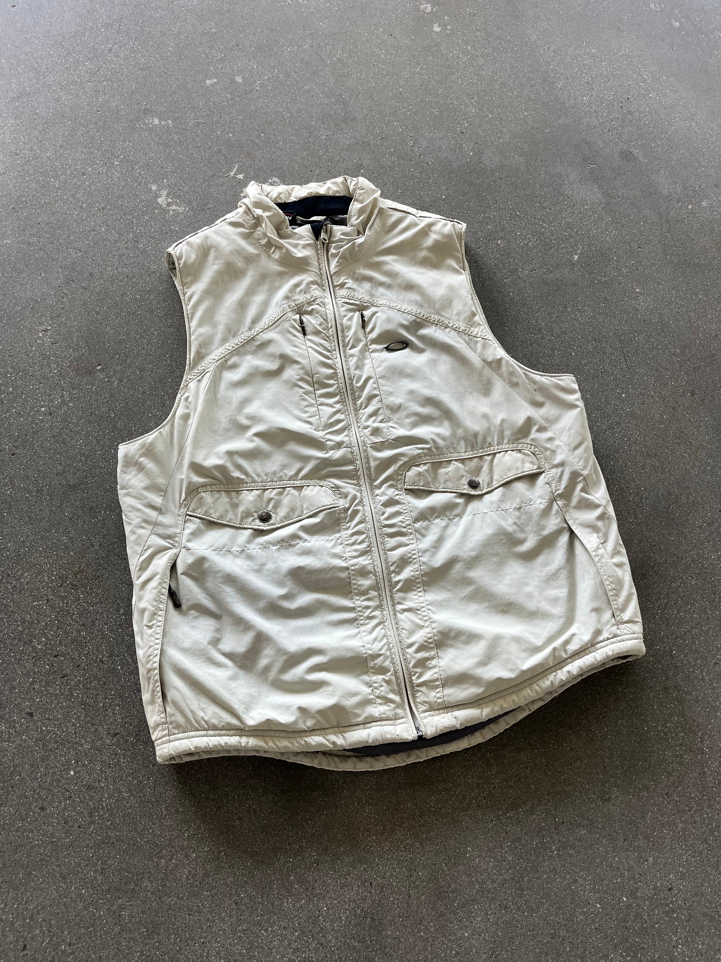 2000’S IVORY OAKLEY SOFTWARE VEST - BOXY L
