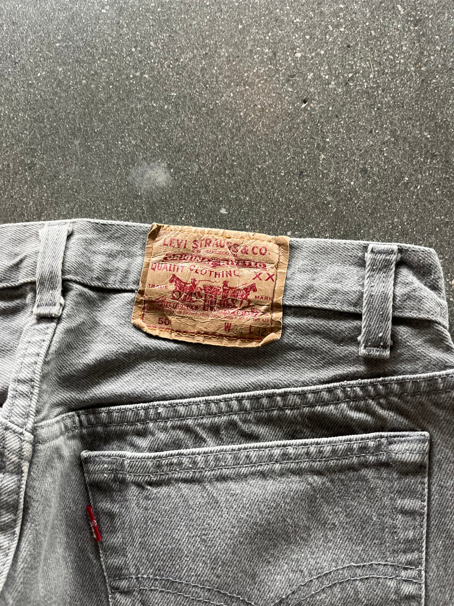 90’S CEMENT GRAY 501 LEVI’S - 34