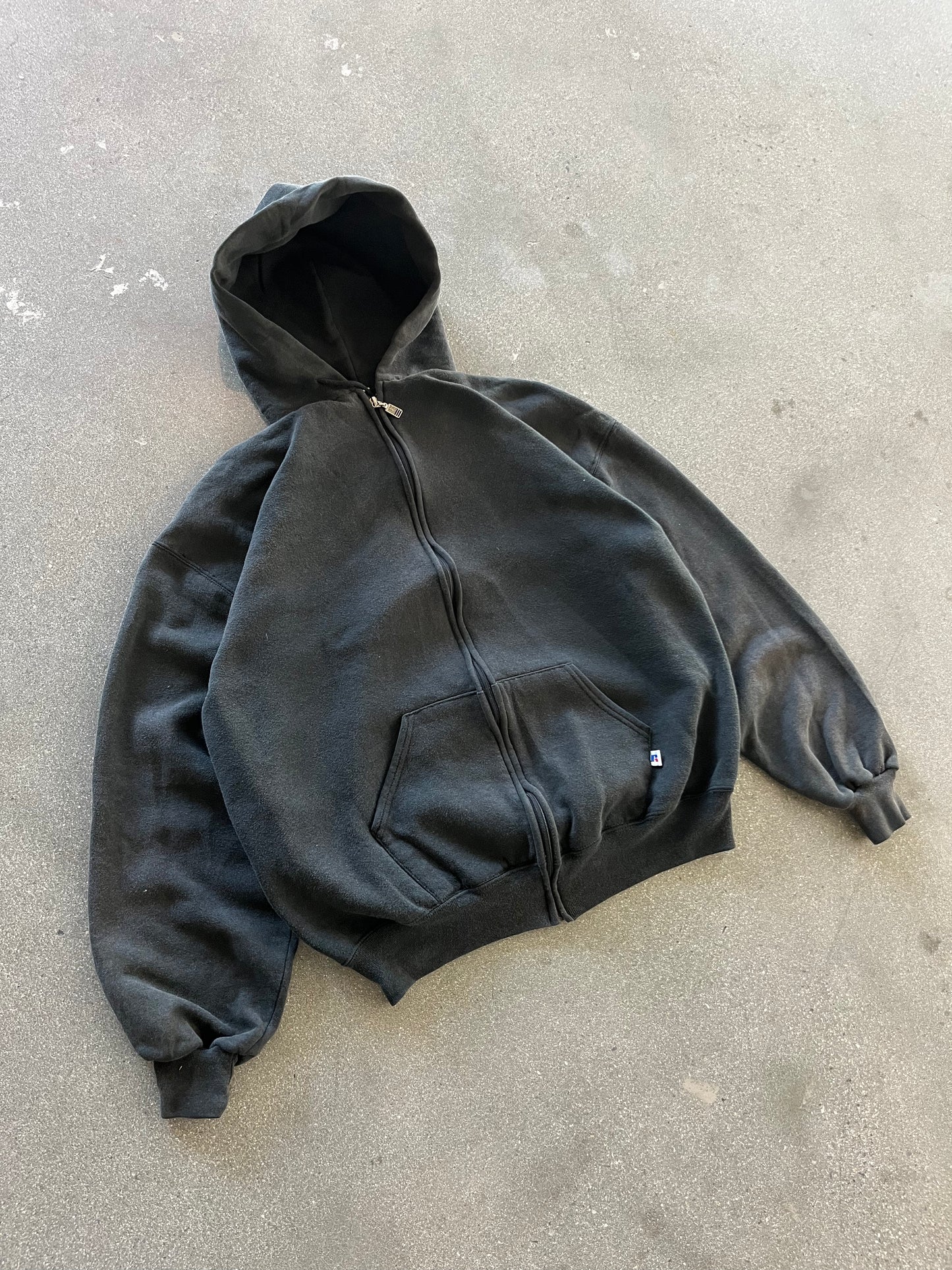 90’S FADED BLACK RUSSELL ZIP UP HOODIE - BOXY L