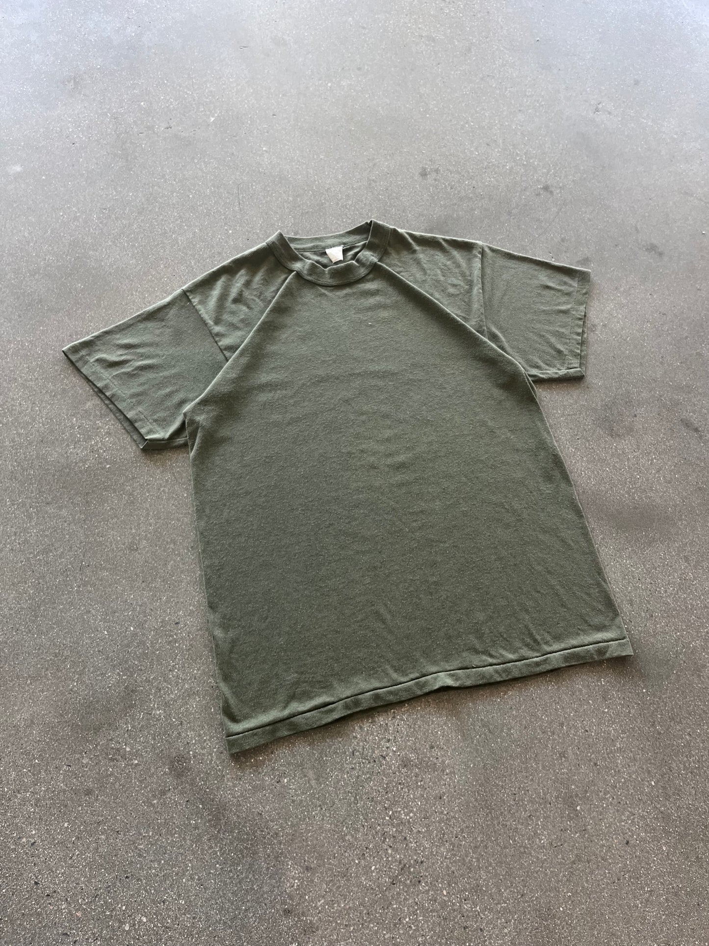 80’S MILITARY GREEN BLANK TEE - L