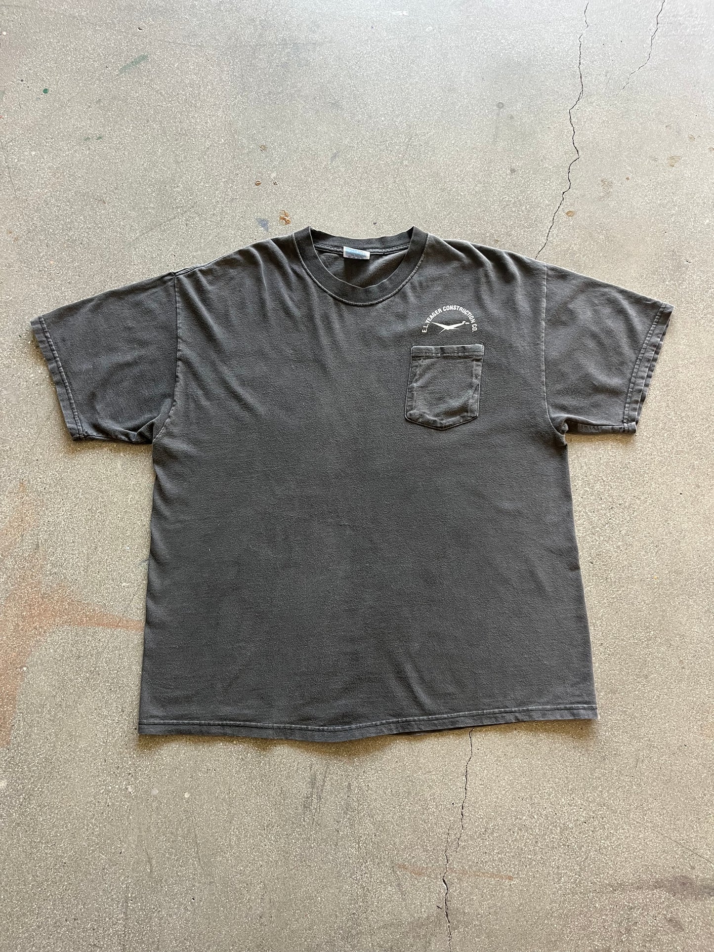 2000’S FADED CONSTRUCTION POCKET TEE - XL