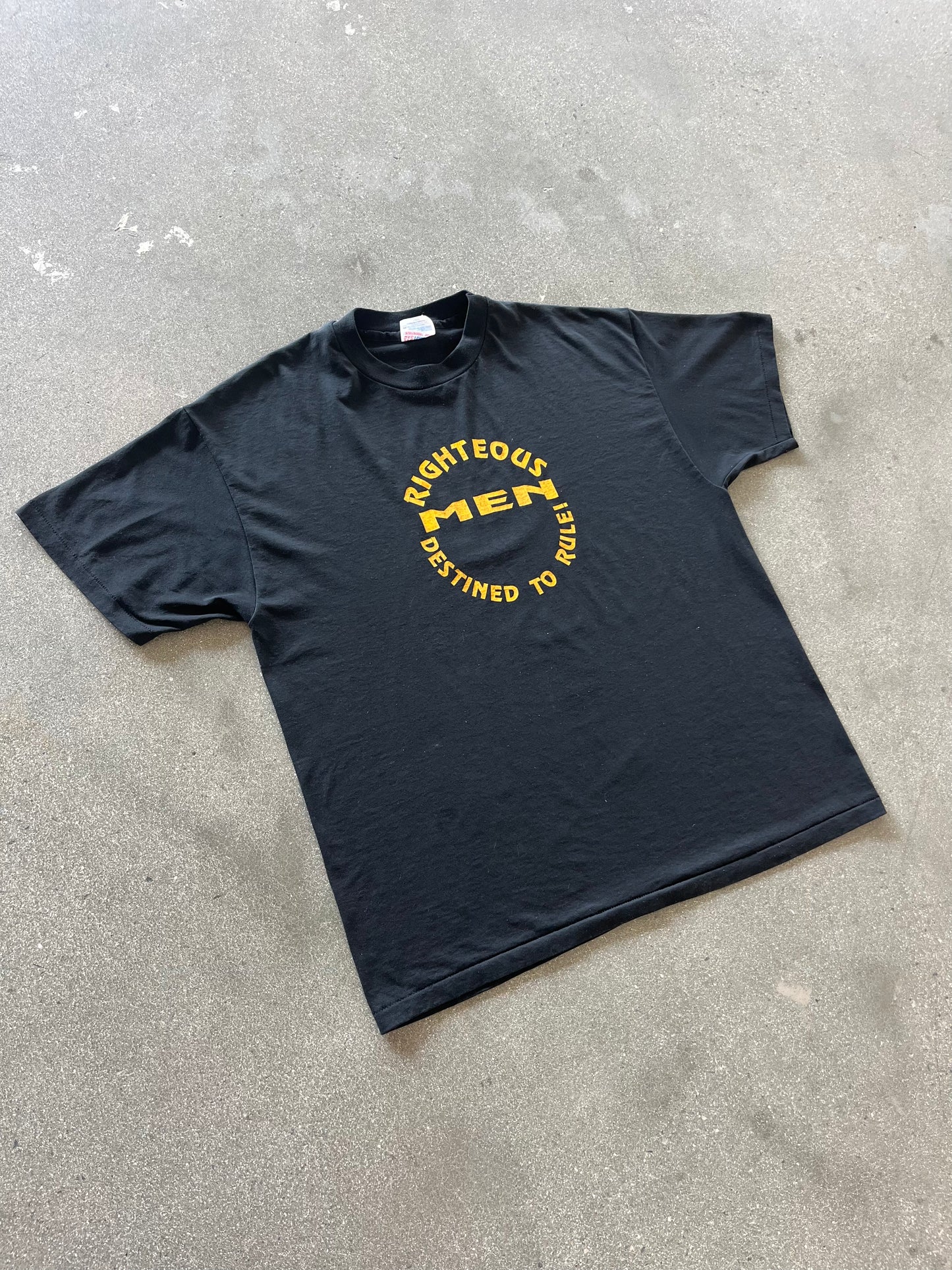 90’S “RIGHTEOUS MEN DESTINED TO RULE!” TEE - L/XL
