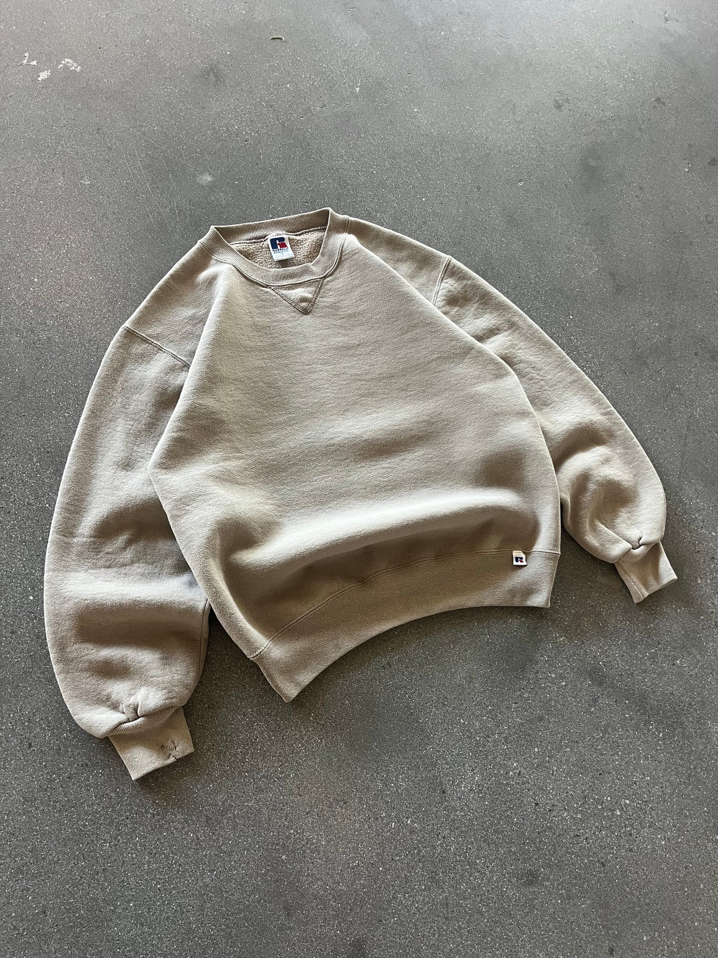 90’S SANDY BROWN RUSSELL ATHLETIC CREWNECK - BOXY M