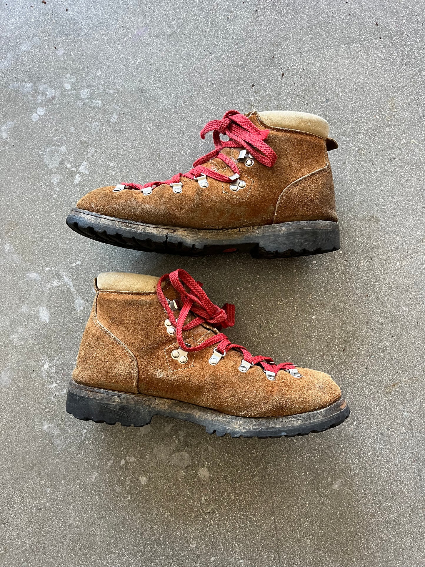 90’S MONTBLANC BROWN SUEDE HIKING BOOTS - 9 US MEN