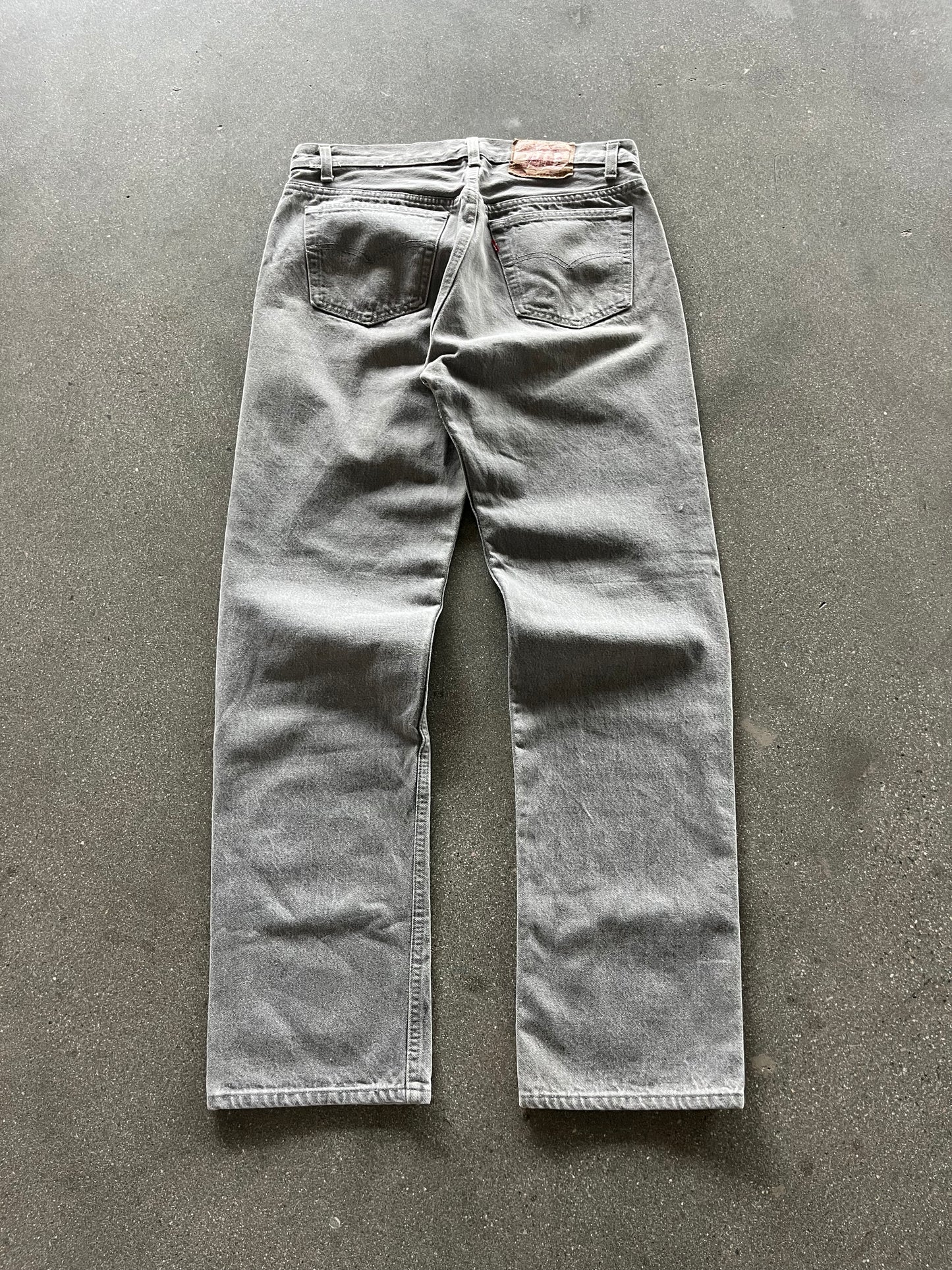 90’S CEMENT GRAY 501 LEVI’S - 34