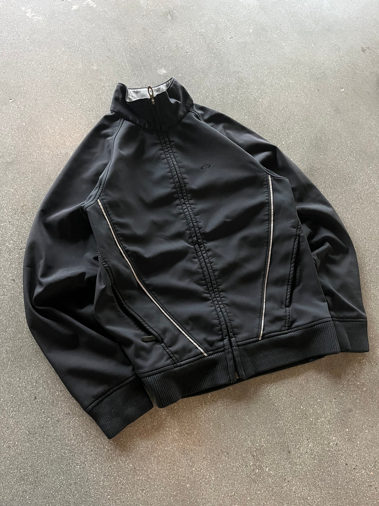 2000’S BLACK OAKLEY ZIP UP JUMPER - M