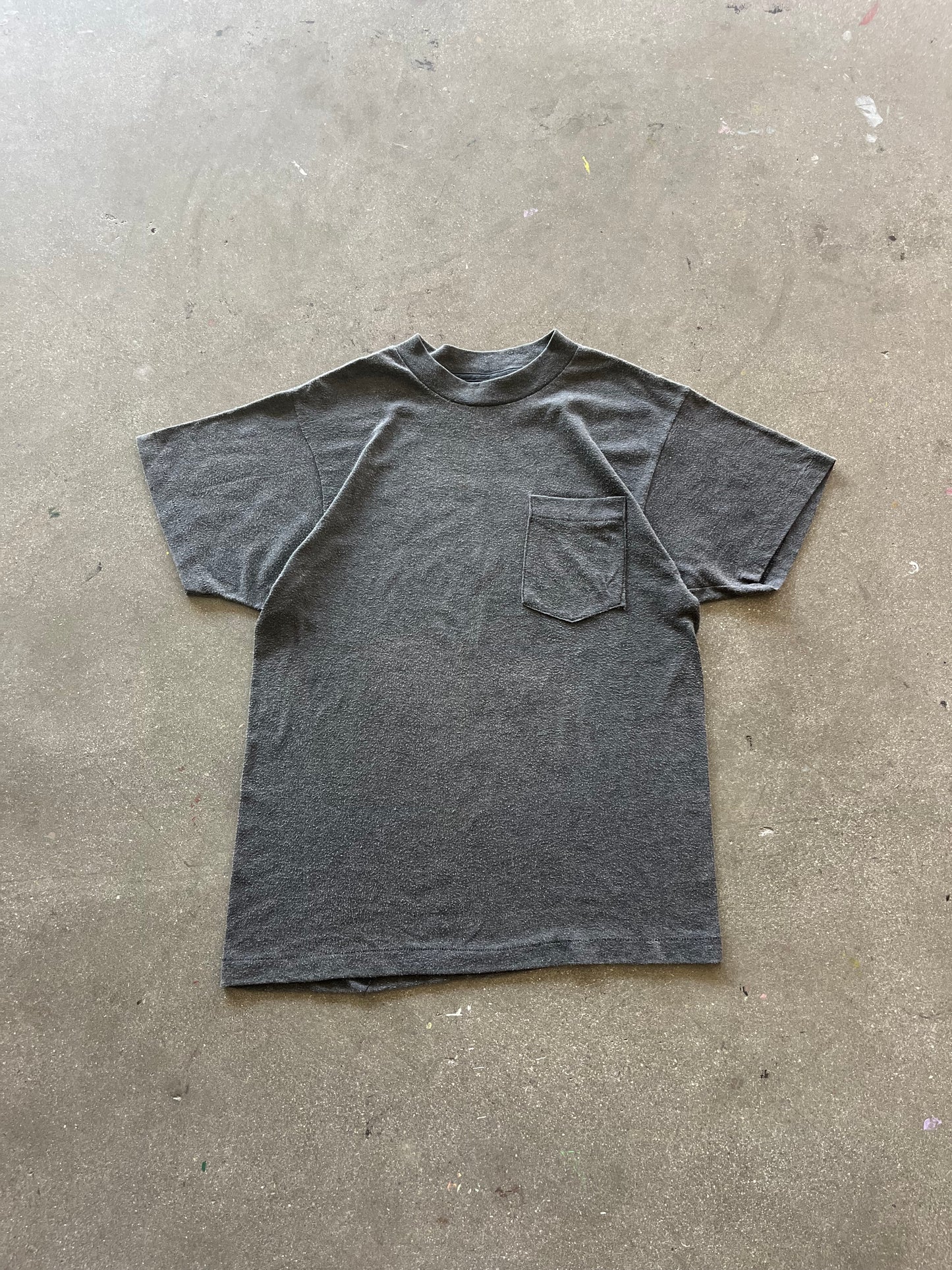 90’S CHARCOAL POCKET TEE - S