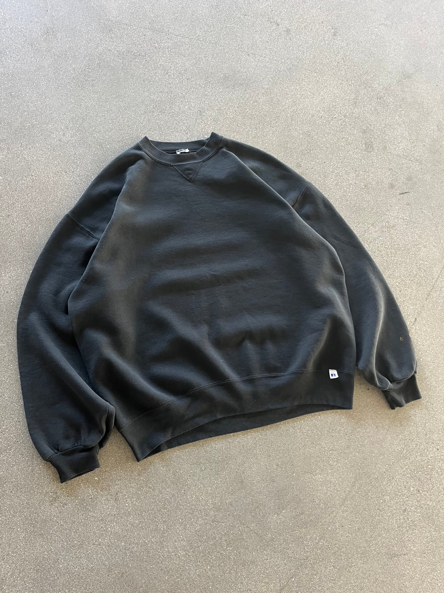 90’S BLACK RUSSEL CREWNECK - BOXY L