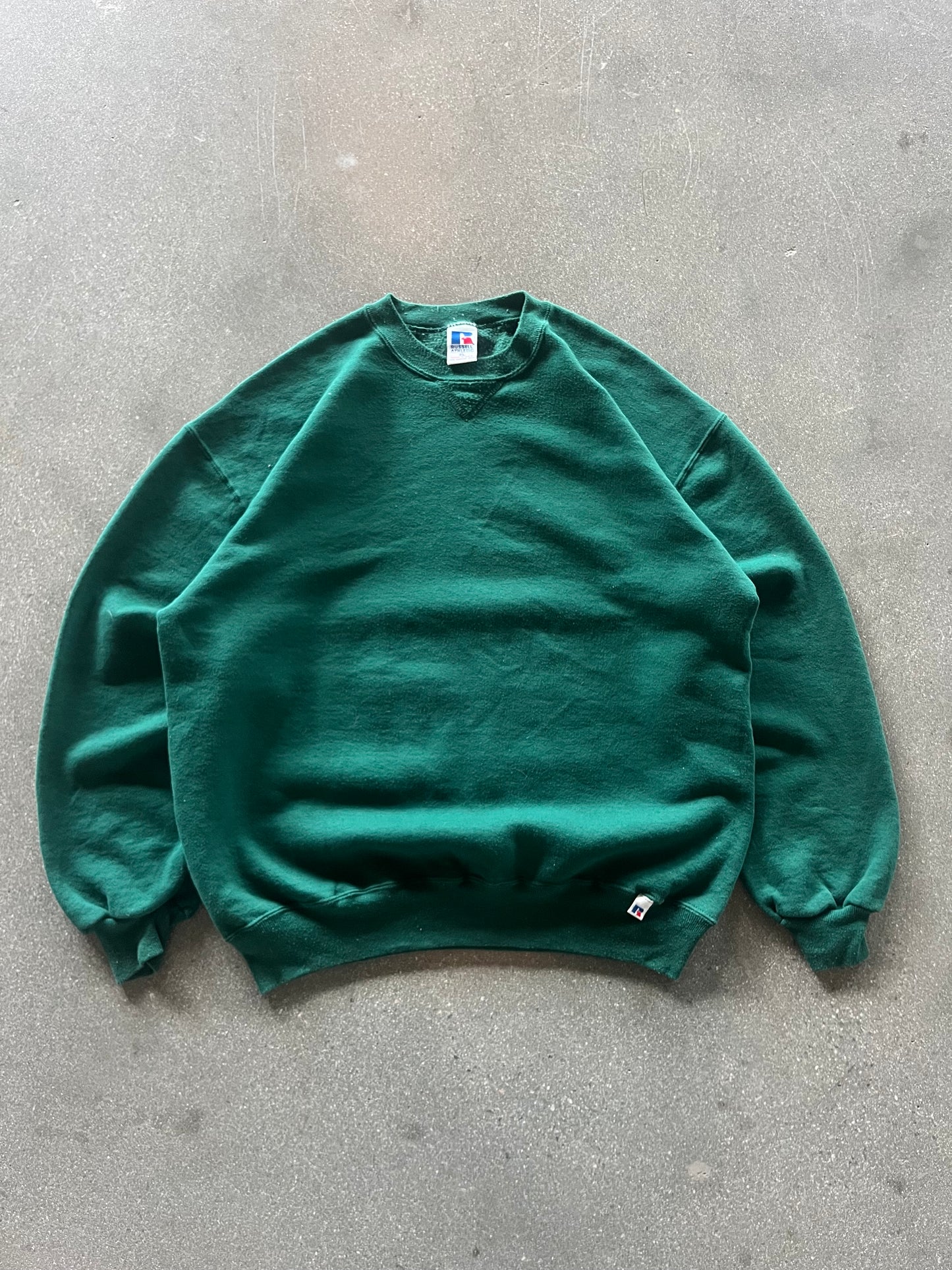 90’S FOREST GREEN RUSSELL CREWNECK - BOXY L/XL