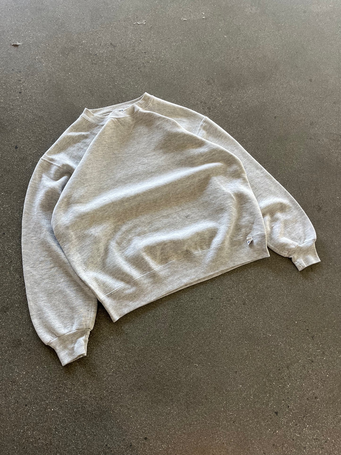 90’S GRAY RUSSELL ATHLETIC CREWNECK - BOXY M/L