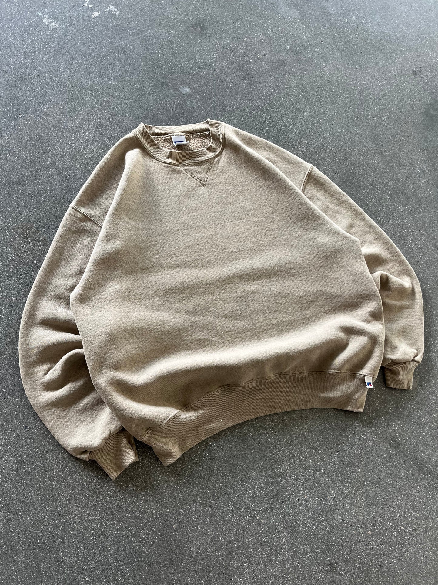 90’S CREAM BROWN RUSSELL ATHLETIC CREWNECK - BOXY L