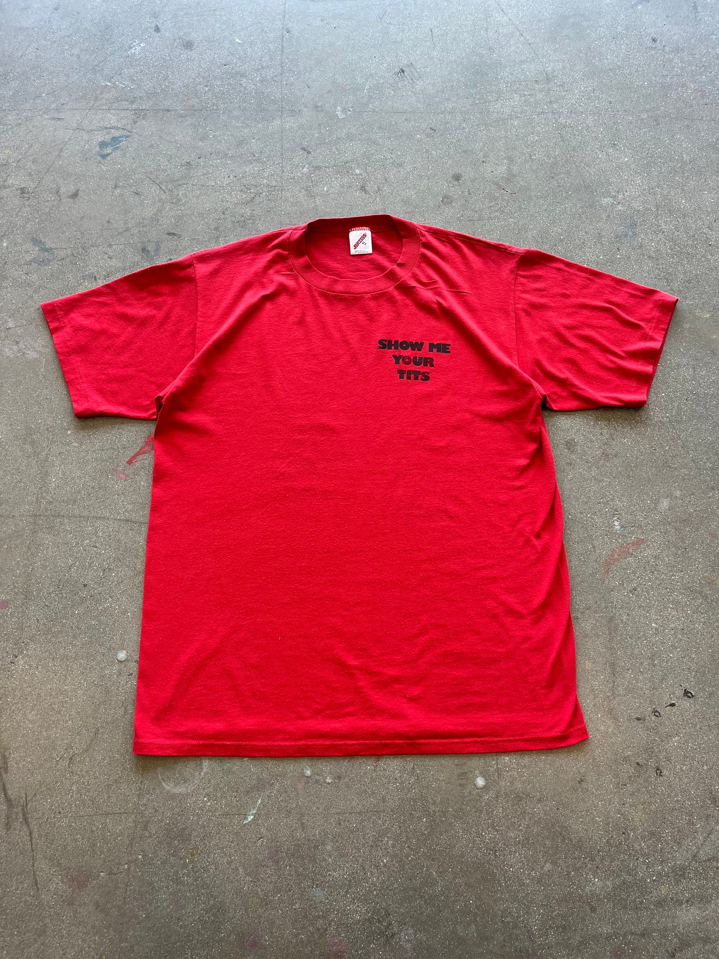 90’S RED “SHOW ME YOUR TITS” TEE - L/XL