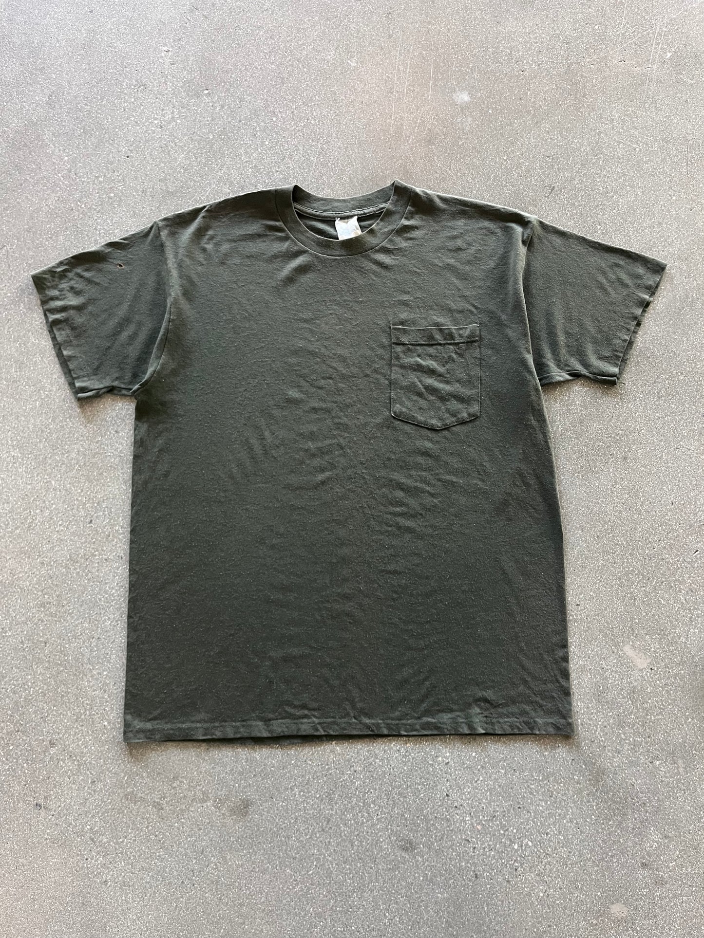 90’S FOREST GREEN POCKET TEE - L
