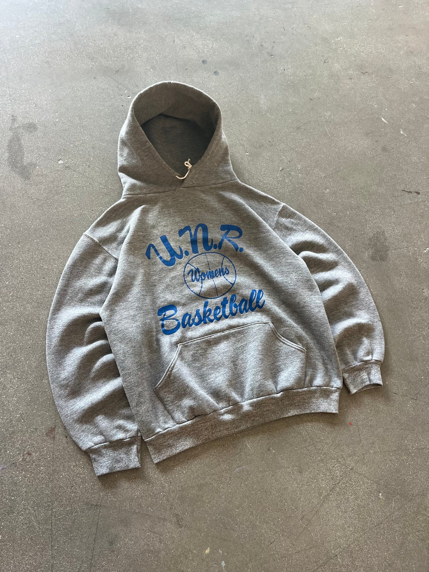 70’S HEATHER GRAY “U.N.R. WOMENS BASKETBALL” RUSSELL HOODIE - M
