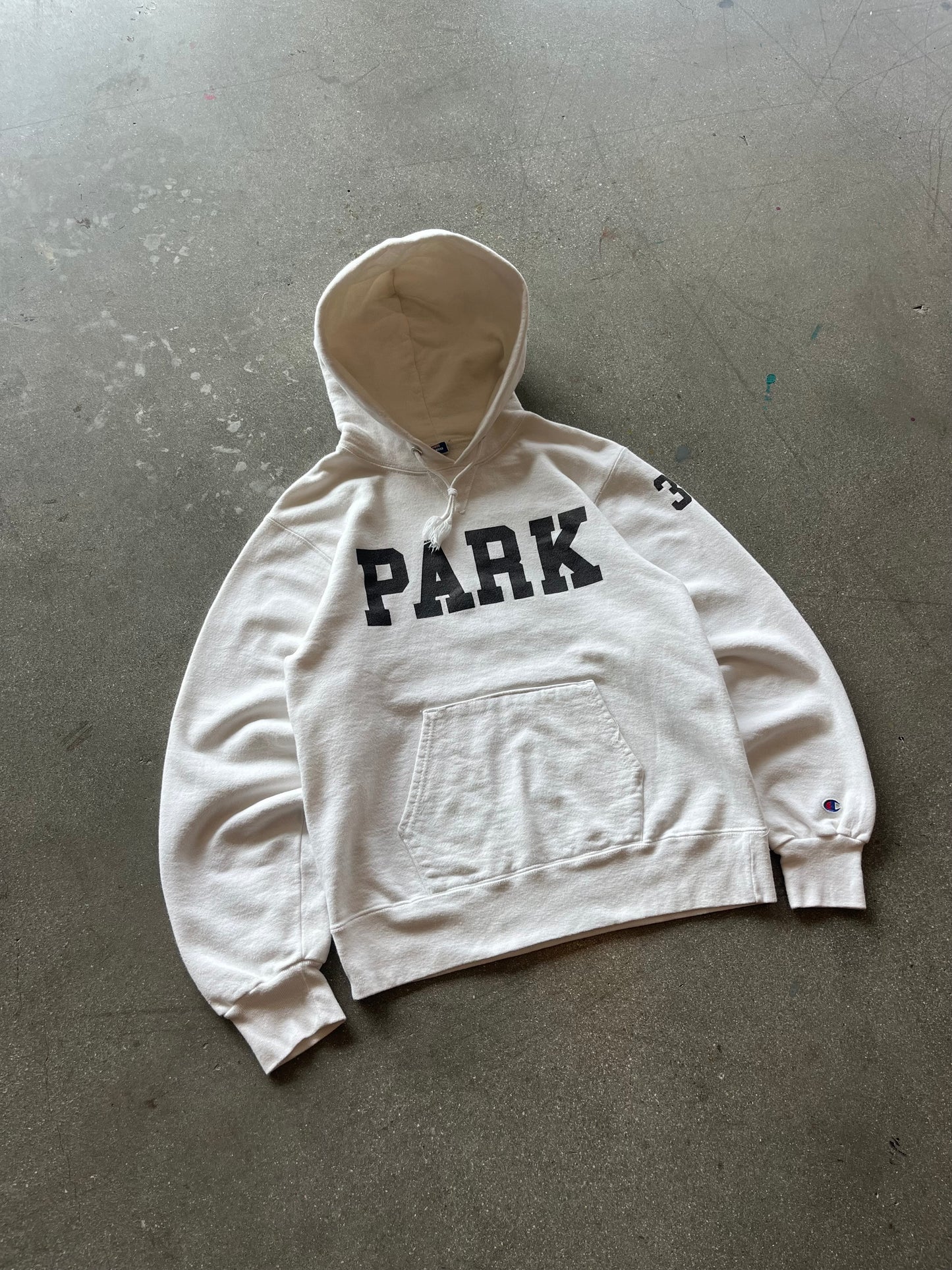 90’S IVORY “PARK” CHAMPION HOODIE - M