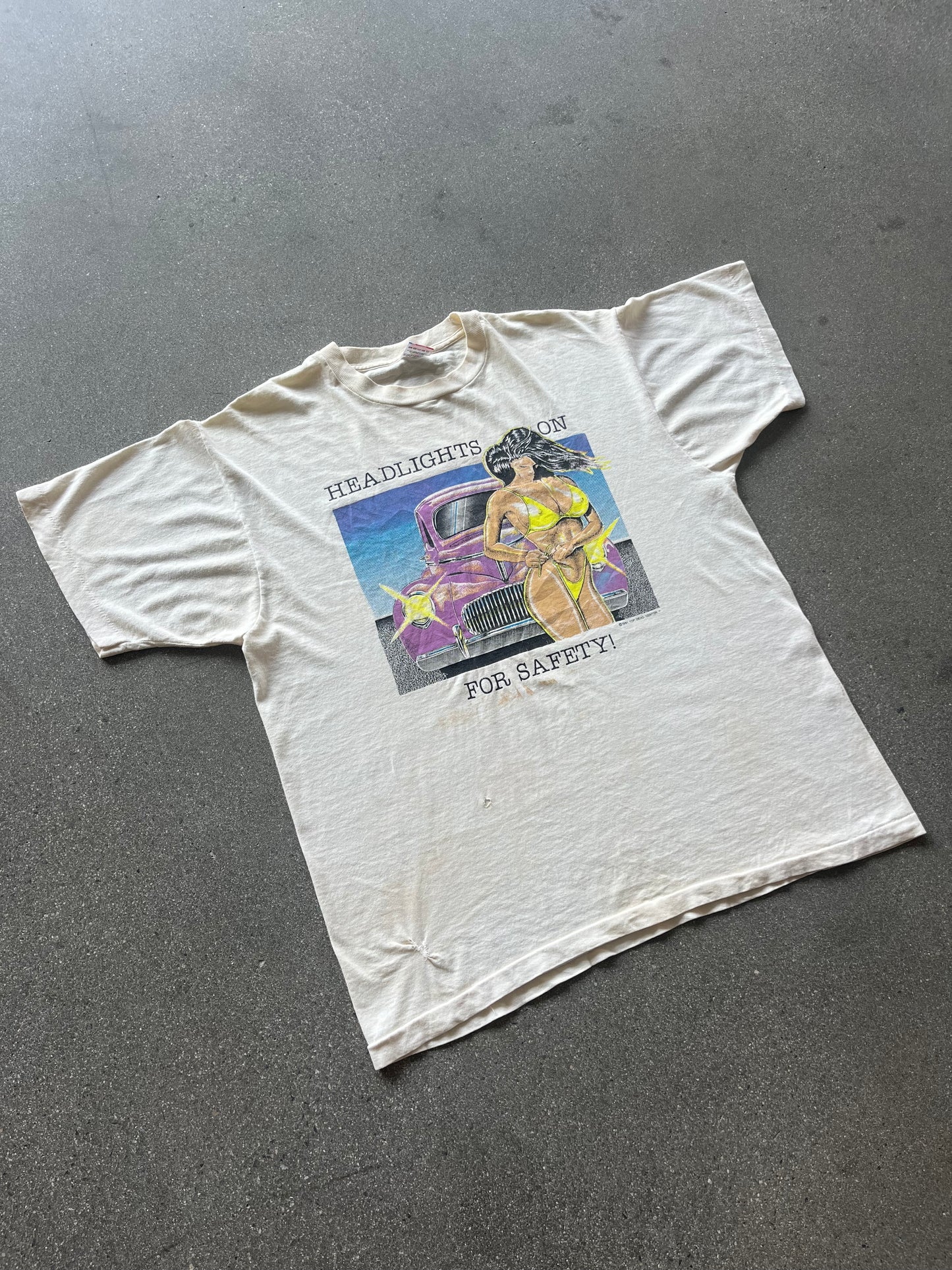 90’S “HEADLIGHTS ON FOR SAFETY” TEE - BOXY L/XL
