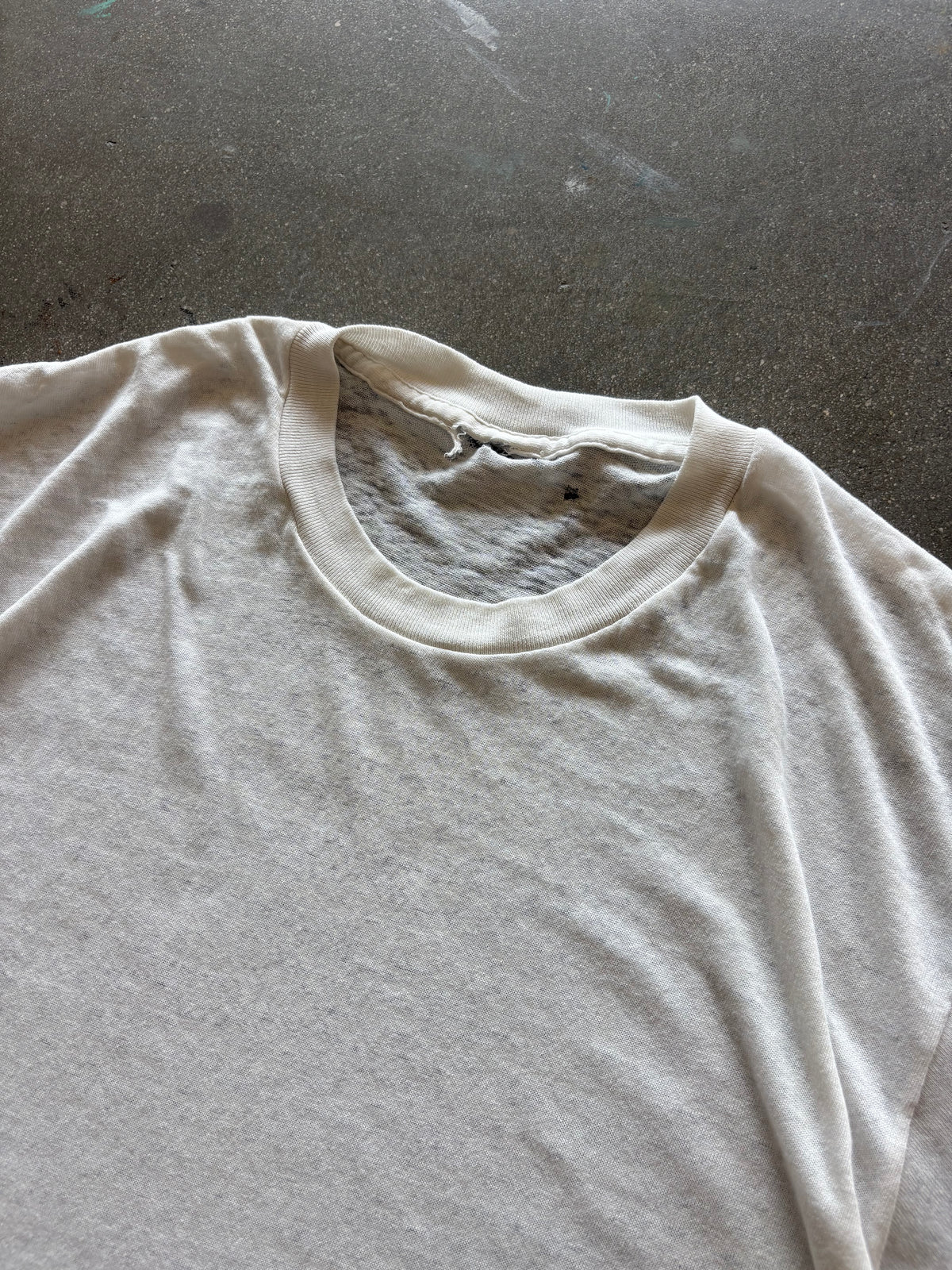 80'S PAPER THIN WHITE SINGLE STITCH BLANK - S/M