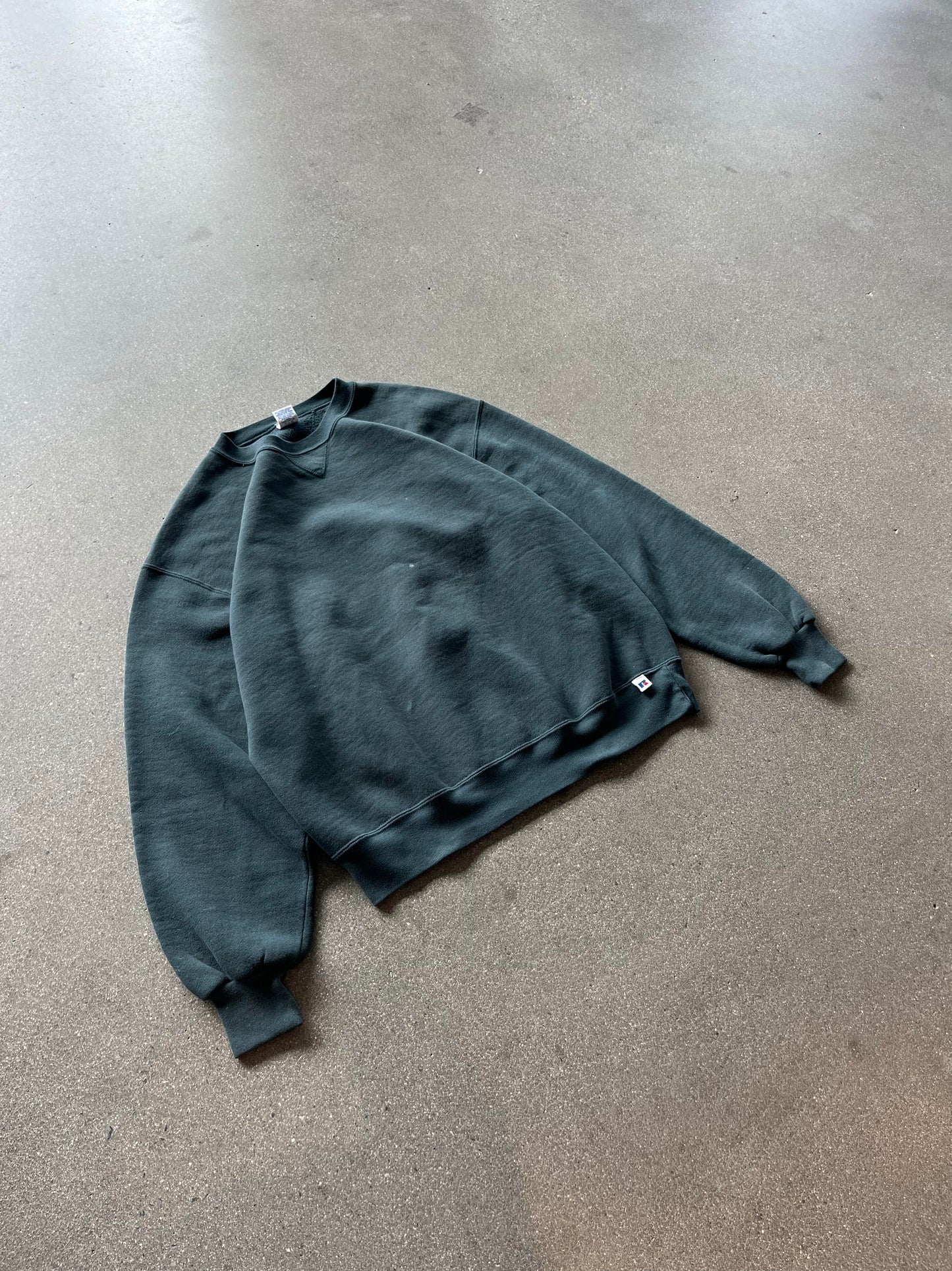 90'S FOREST GREEN BLANK RUSSELL CREWNECK - BOXY L