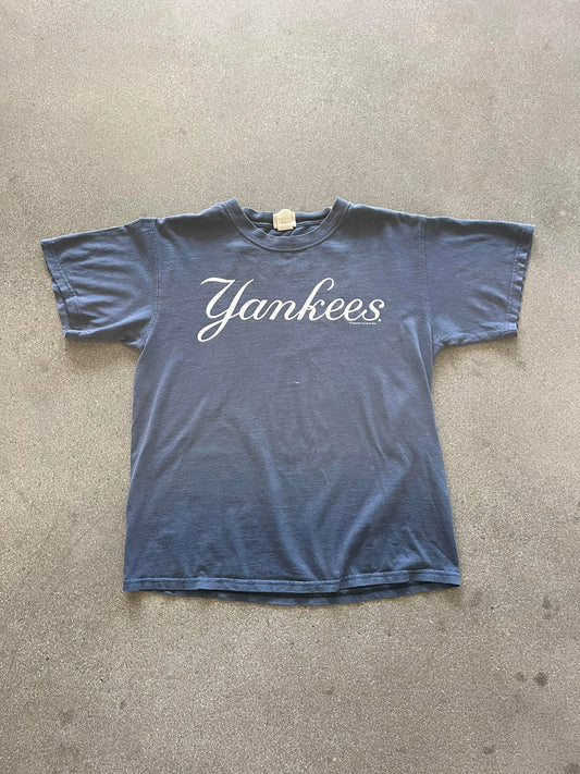 2000'S FADED YANKEES TEE - M/L